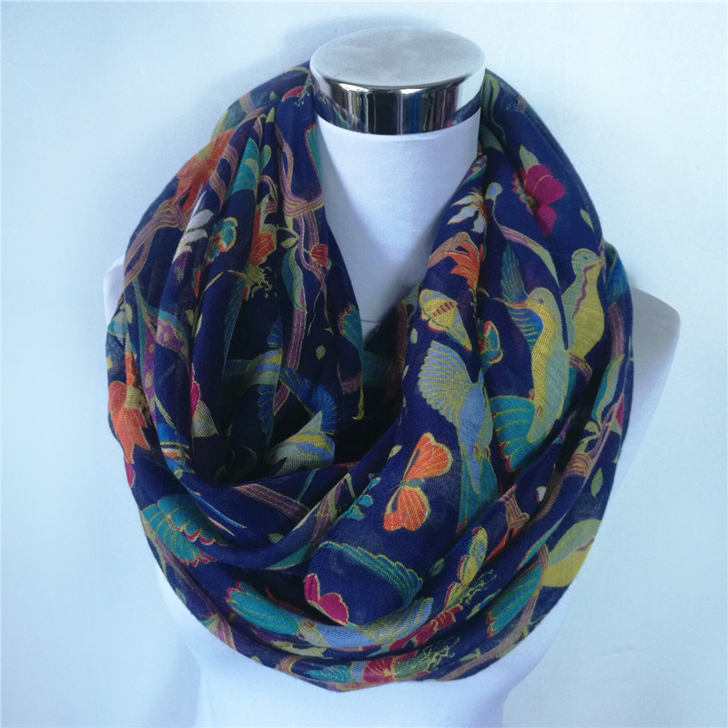 New Magpie Bird print Viscose  - Infinity Scarf Knit บทวิจารณ์และราคา