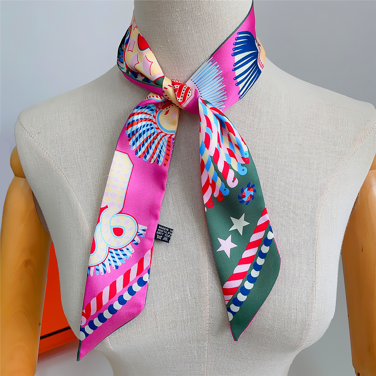 Brand Design Twill 100% Silk S - Silk Neck Scarf บทวิจารณ์และราคา