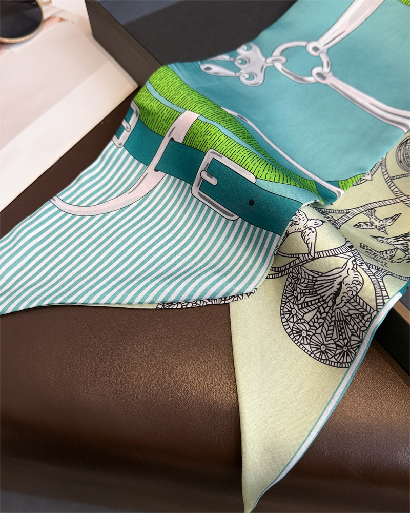 Women's Double-sided Print Sil - Ascot Neck Scarf บทวิจารณ์และราคา