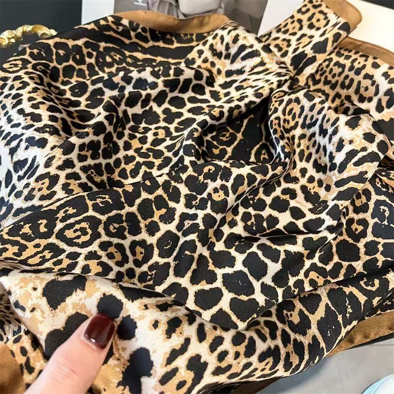 1pc Luxury Brand Leopard Print - Bandana Cotton บทวิจารณ์และราคา
