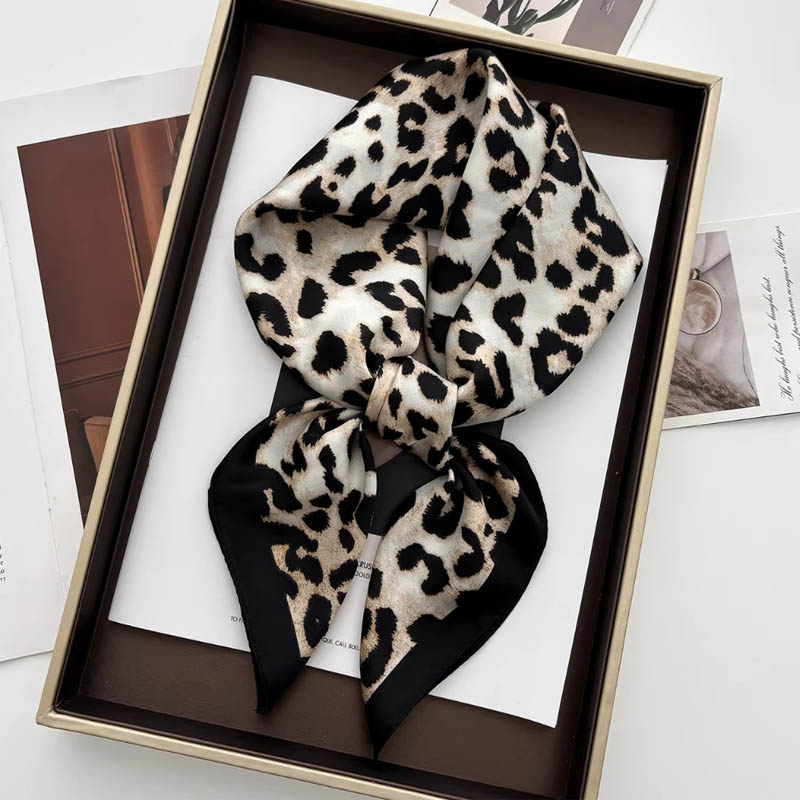 Luxury Leopard Print Female Sa - Ascot Neck Scarf บทวิจารณ์และราคา