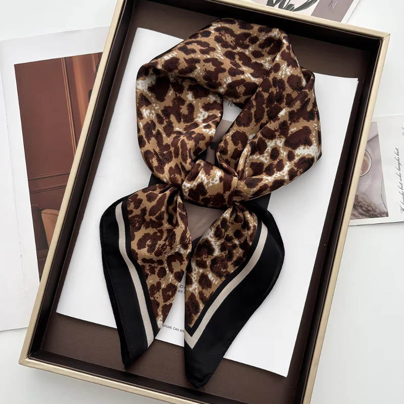 Luxury Leopard Print Female Sa - Ascot Neck Scarf บทวิจารณ์และราคา